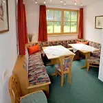 Pezza Lischa Appartement *