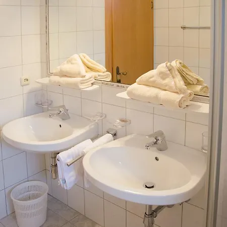 Apartment Pezza Lischa *