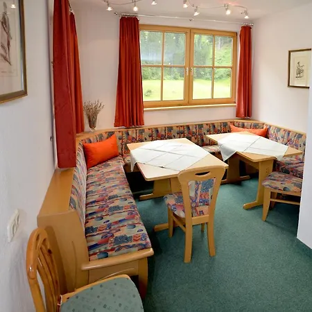 Pezza Lischa Apartment *